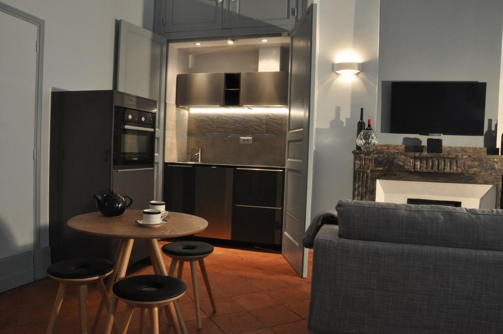 Suite Voltaire Carcassone Room photo